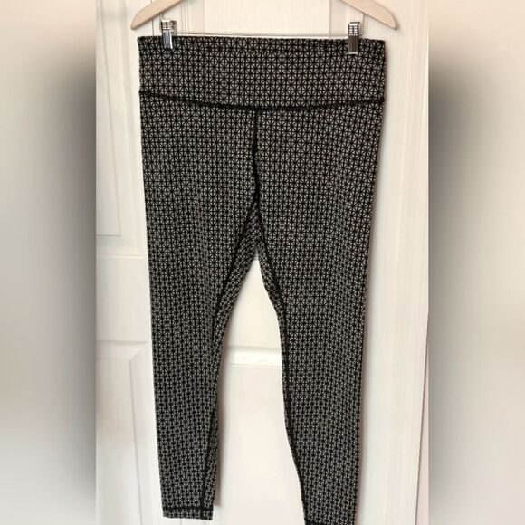 Lululemon Wonder Under LIKE NEW - Picture 1 of 5